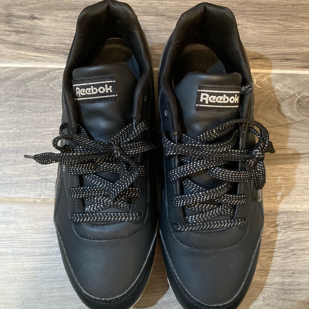 Kids Black Reebok | Size 7
